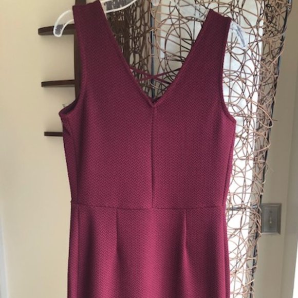 🌻 Jessica Simpson Juniors' Lace-Up Bodycon Dress - Picture 6 of 8